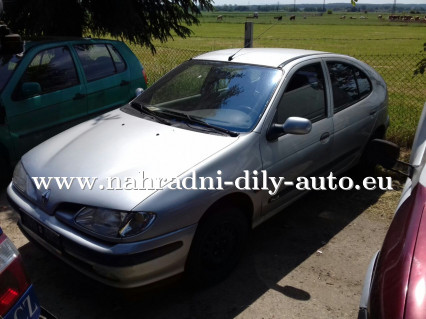 Renault megane stříbrná na náhradní díly ČB / nahradni-dily-auto.eu