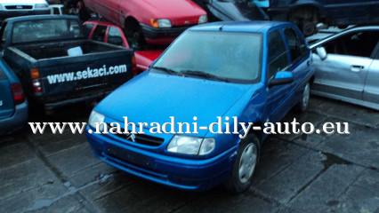 Citroen Saxo světle modrá na díly Praha / nahradni-dily-auto.eu