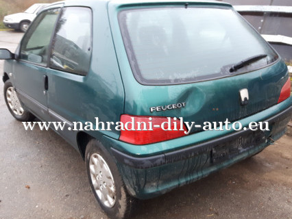 Peugeot 106 zelená metalíza na díly Brno / nahradni-dily-auto.eu