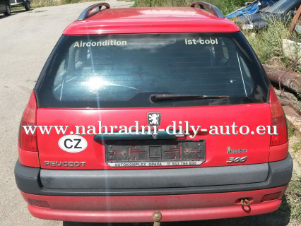 Peugeot 306 kombi červená na díly Brno / nahradni-dily-auto.eu