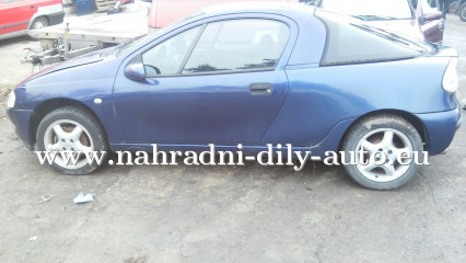 Opel Tigra modrá na díly Plzeň / nahradni-dily-auto.eu