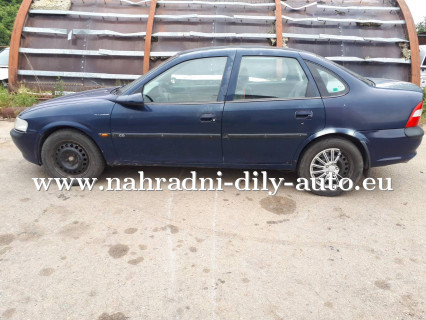 Opel Vectra modrá na náhradní díly Brno / nahradni-dily-auto.eu