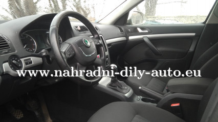 Škoda Octavia stříbrnošedá - díly z tohoto vozu / nahradni-dily-auto.eu