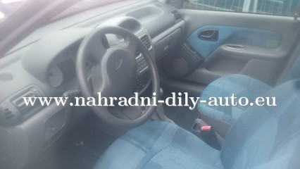 Renault Clio modrá - díly z tohoto vozu / nahradni-dily-auto.eu