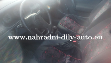 Škoda Felicia červená - díly z tohoto vozu / nahradni-dily-auto.eu