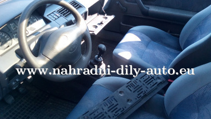 Renault Clio zelená - díly z tohoto vozu / nahradni-dily-auto.eu