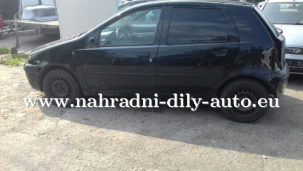 Fiat Punto 2 černá na náhradní díly Písek / nahradni-dily-auto.eu