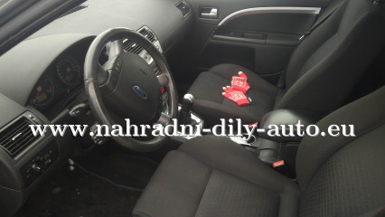 Ford Mondeo kombi stříbrná - díly z tohoto vozu / nahradni-dily-auto.eu