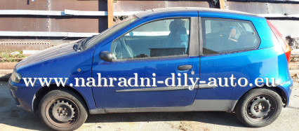 Fiat Punto modrá na náhradní díly Brno / nahradni-dily-auto.eu