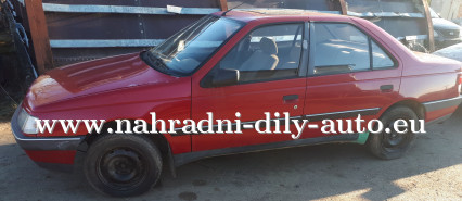 Peugeot 405 červená na náhradní díly Brno / nahradni-dily-auto.eu