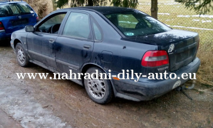 Volvo S40 modrá na díly České Budějovice / nahradni-dily-auto.eu